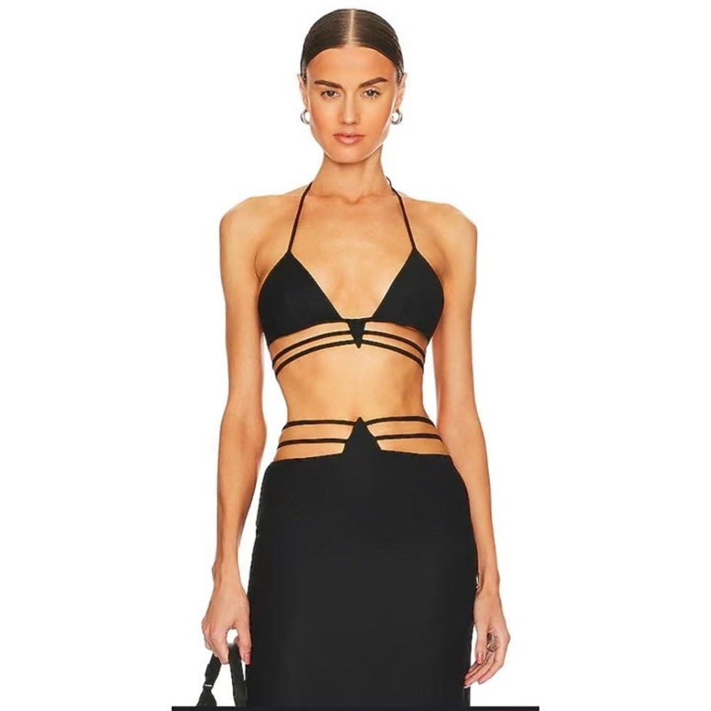 Aya Muse Elegant Black Halter Crop Top